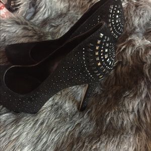 BCBGeneration PUMP HEELS Black size 7